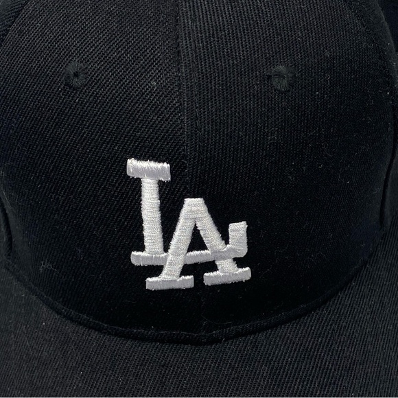 Black Baseball Cap with Embroidered LA Logo - Picture 3 of 13